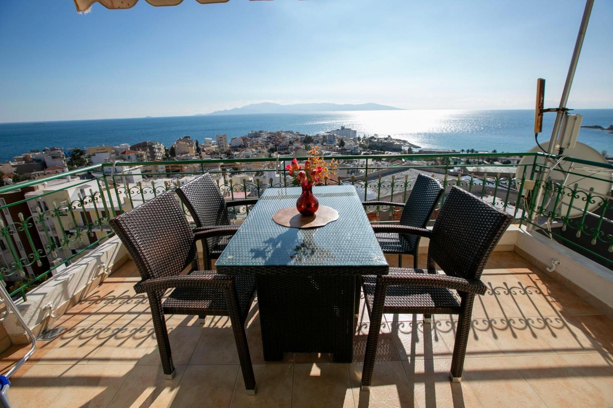 Blue Sky Appartment Кавала Екстериор снимка